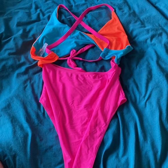 THREE XL Shein Bathing suits - Picture 5 of 7